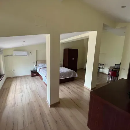 アパートホテル Omega Style