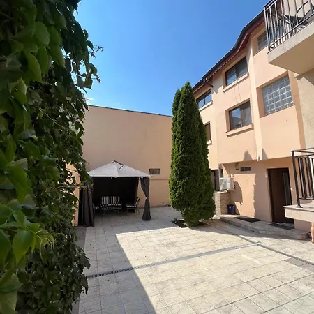 アパートホテル Omega Style コンスタンツァ